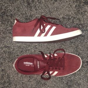 Women’s Maroon Adidas tennis shoe